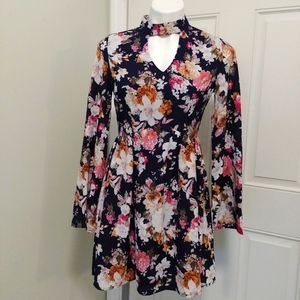 Listicle Navy floral mockneck dress sz small